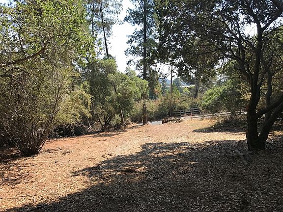 2nd image of 0 Blake Ave