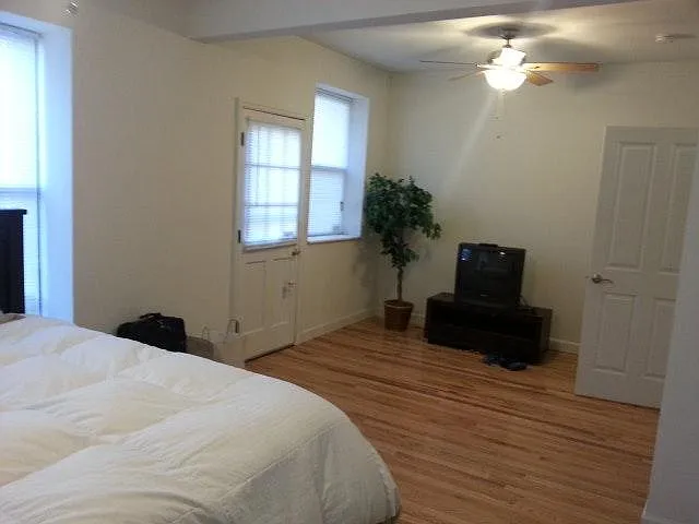5567 Pershing Ave #1 — Photo 9
