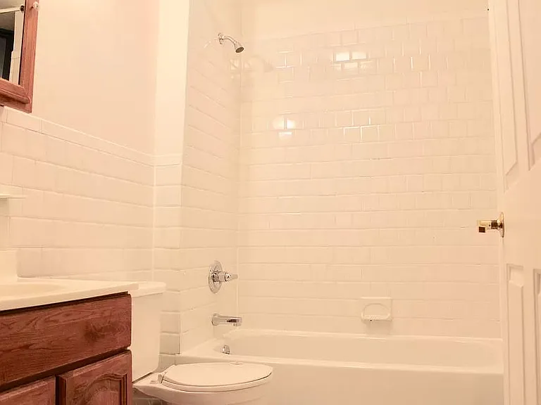 300 W 112th St #2D — Photo 5