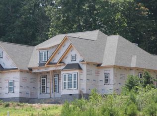1048 Amberly Ct, Lenoir City, TN 37772