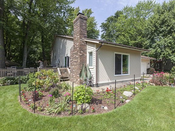 2nd image of 2846 Shady Oaks Dr SW