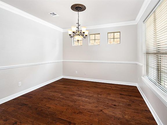 4th image of 3805 Pitchstone Dr