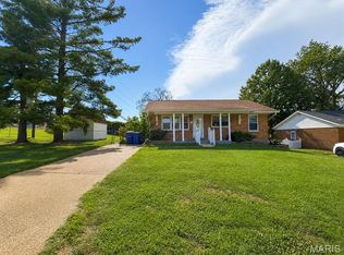 9775 Radio Dr, Saint Louis, MO 63123