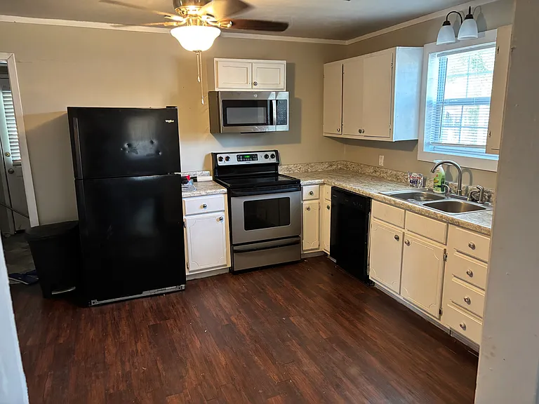 508 Maple St — Photo 6