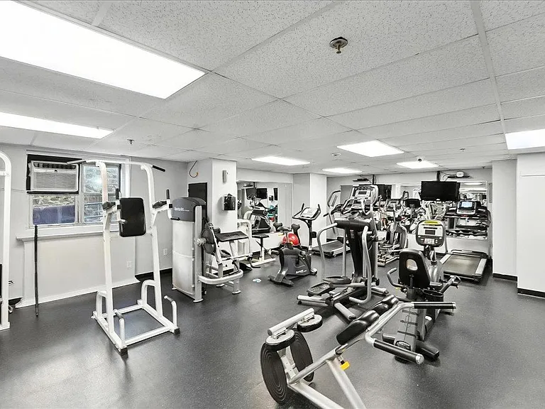 6600 Boulevard East #23C — Photo 6