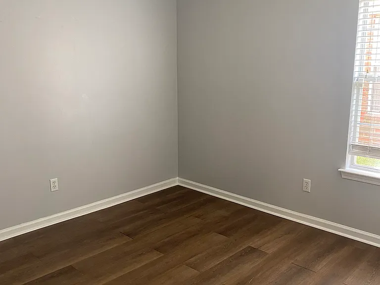 1849 Winship Dr — Photo 11