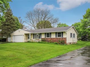 384 Courtly Cir, Rochester, NY 14615