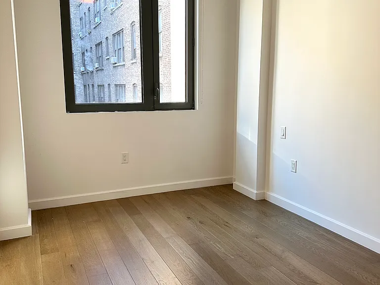 351 W 54th St #3E — Photo 7