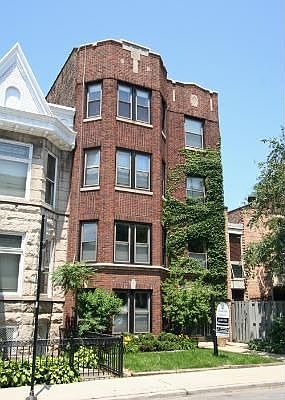 1st image of 722 W Oakdale Ave