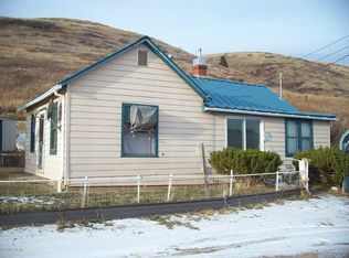 64 Anaconda St, Belt, MT 59412
