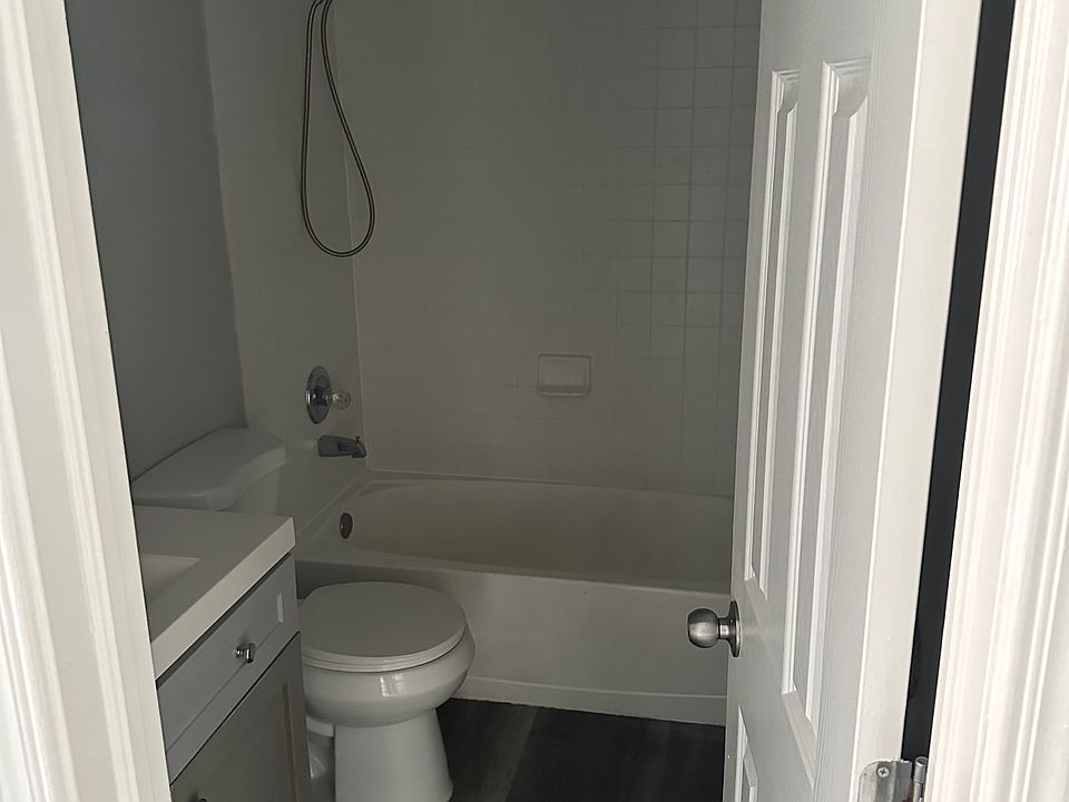 1st image of 2920 Royal Run St