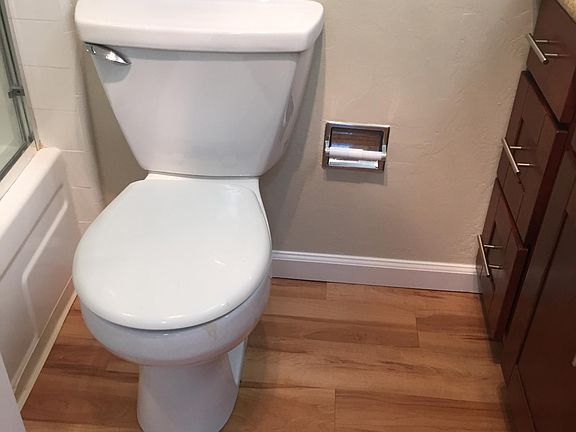 4th image of 1141 El Camino Real APT 01