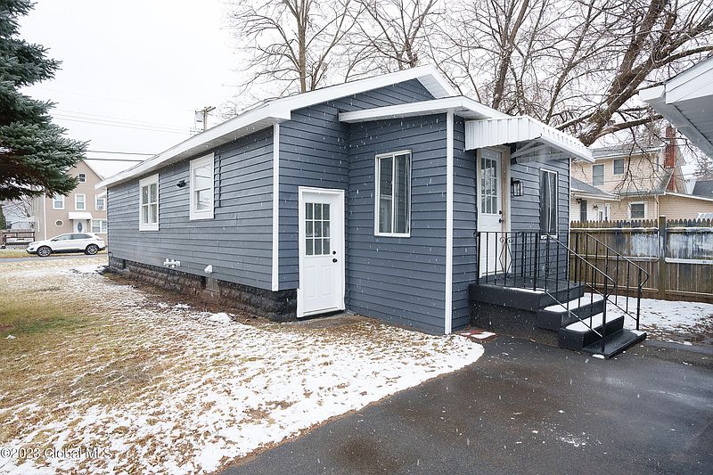 5th image of 2505 Barton Avenue