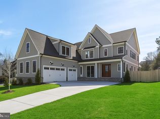 439 Lewis St NW, Vienna, VA 22180
