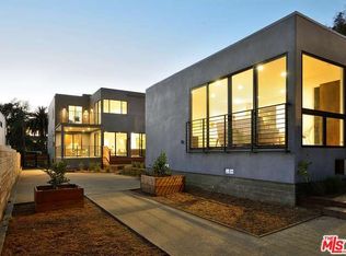 1654 Waterloo St, Los Angeles, CA 90026