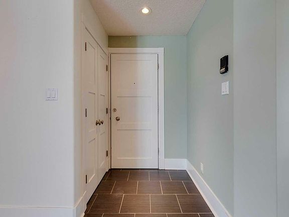 2nd image of 301-312 Cedar Cres SW #301