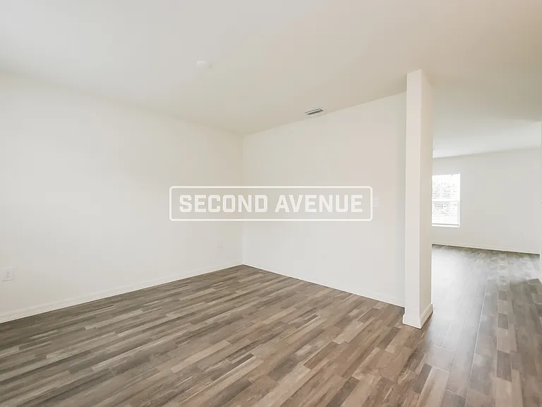 1912 Tanager Ave — Photo 5