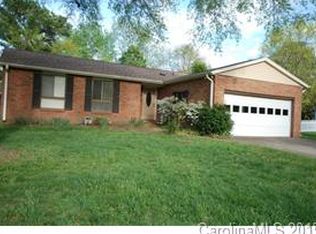 5909 Tillery Dr, Charlotte, NC 28226