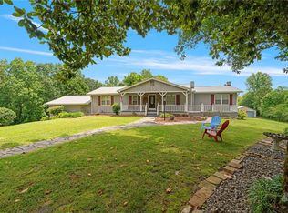 404 Davis Rd W, Fairmount, GA 30139