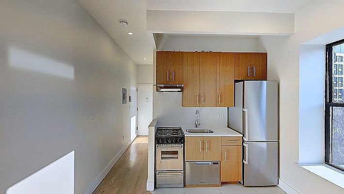 1st image of 76 E 1st St #4B1