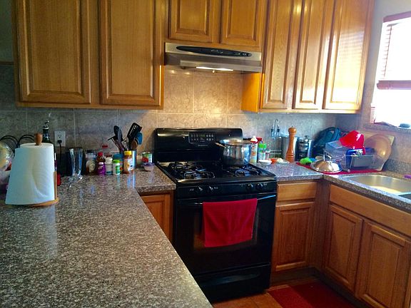 4th image of 319 Forest Park Ct