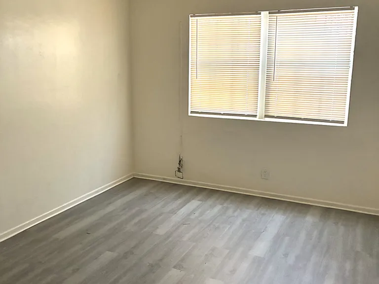 2111 W Florence Ave — Photo 6
