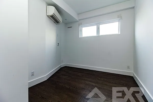 Rented by EXR | media 16