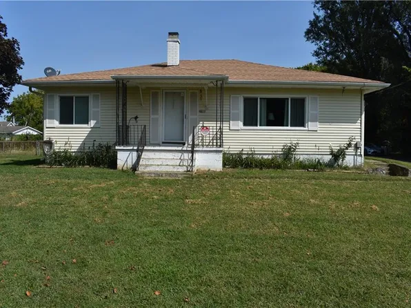 4803 Maxwell Rd, Saint Joseph, MO 64505