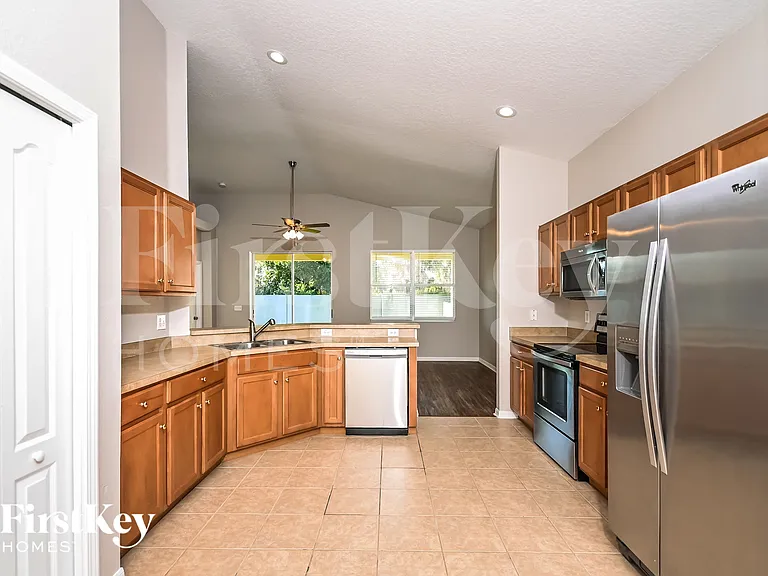 8907 Sandy Plains Dr — Photo 5