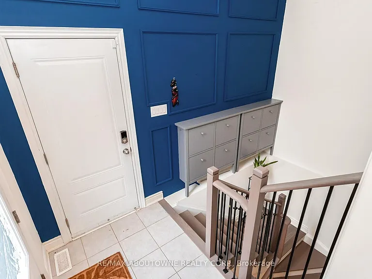 3294 Millicent Ave — Photo 45
