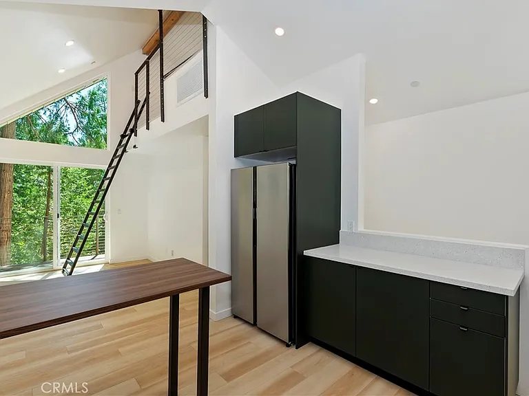 441 Oriole Dr #3 — Photo 12