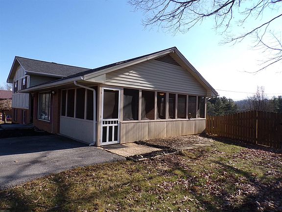 4th image of 206 Williams Ave