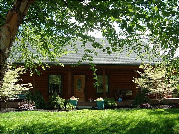 3rd image of 902 Poplar Cove Ct