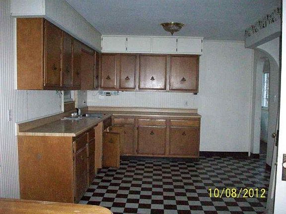 5th image of 7859 W Hyland Ave