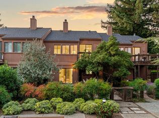 1631 Grant Rd, Mountain View, CA 94040