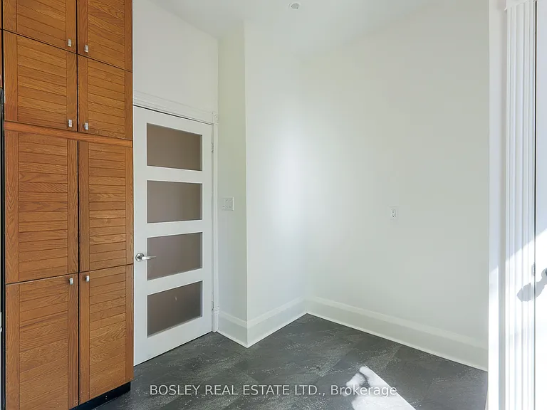 12 Meredith Cres #UPPER — Photo 34