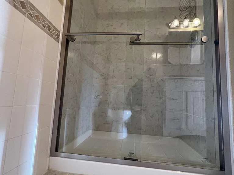 1811 Green Hollow Dr — Photo 7