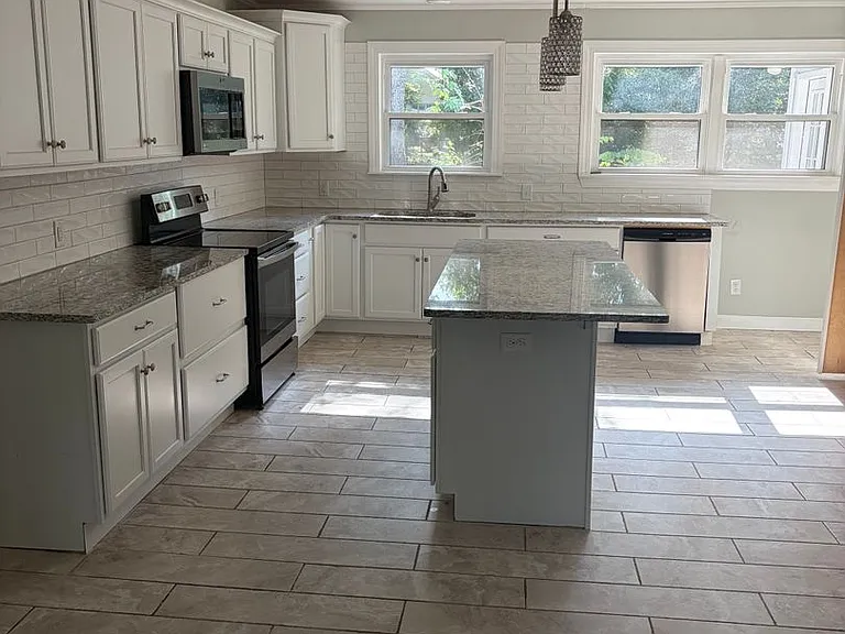 1300 N Waldron Rd — Photo 9