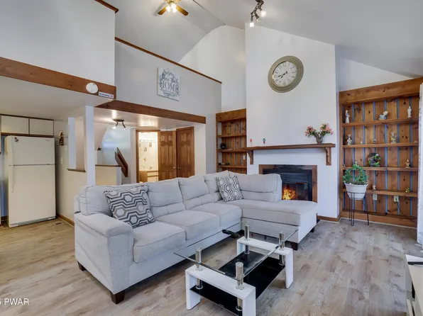 3336 Windermere Dr, Bushkill, PA 18324