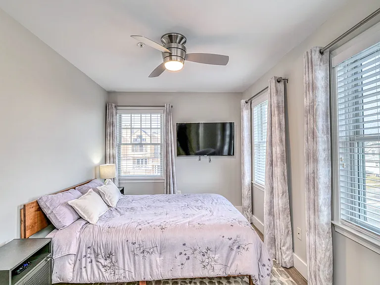 9100 Atlantic Ave #1 — Photo 15