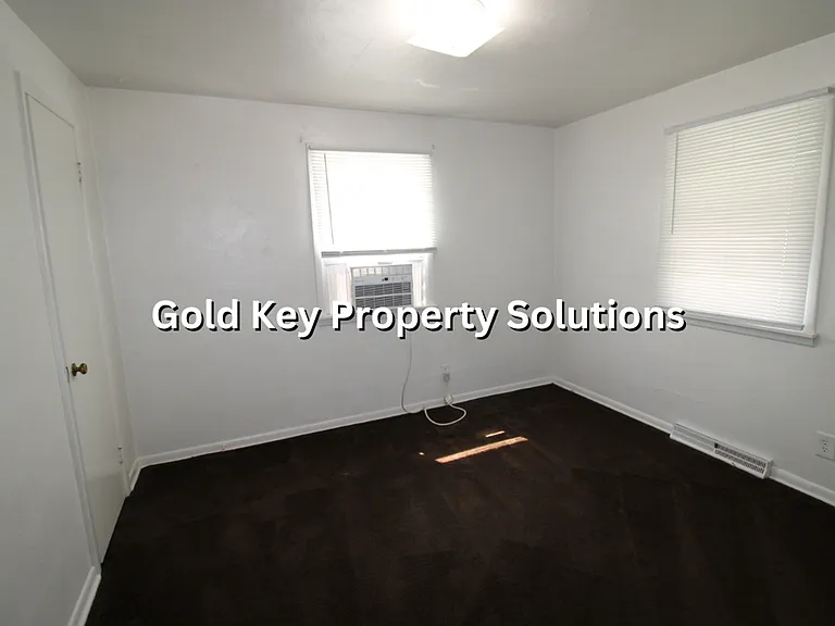 4105 Main Street — Photo 12