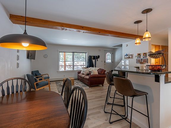 5th image of 22 Juniper Cir