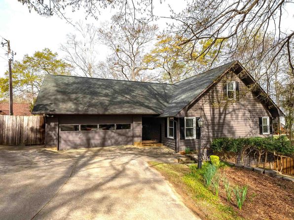 132 Breezy Bay Cir, Gilbert, SC 29054