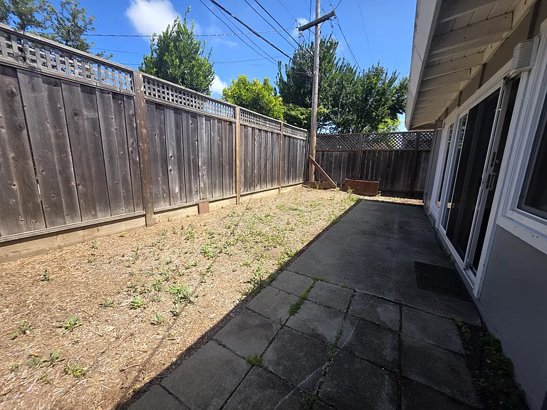 3360 Los Prados St — Photo 18