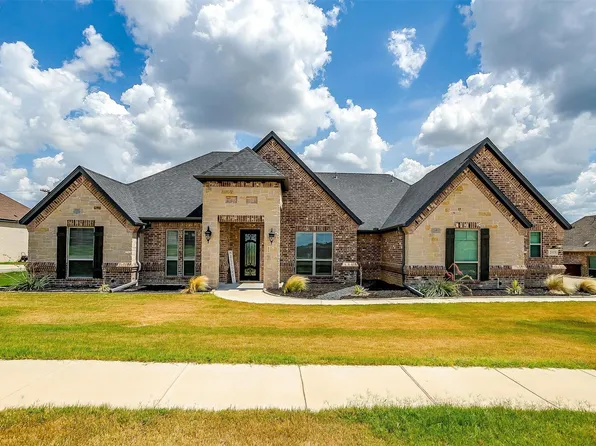 2113 Vanderbilt Dr, Weatherford, TX 76088