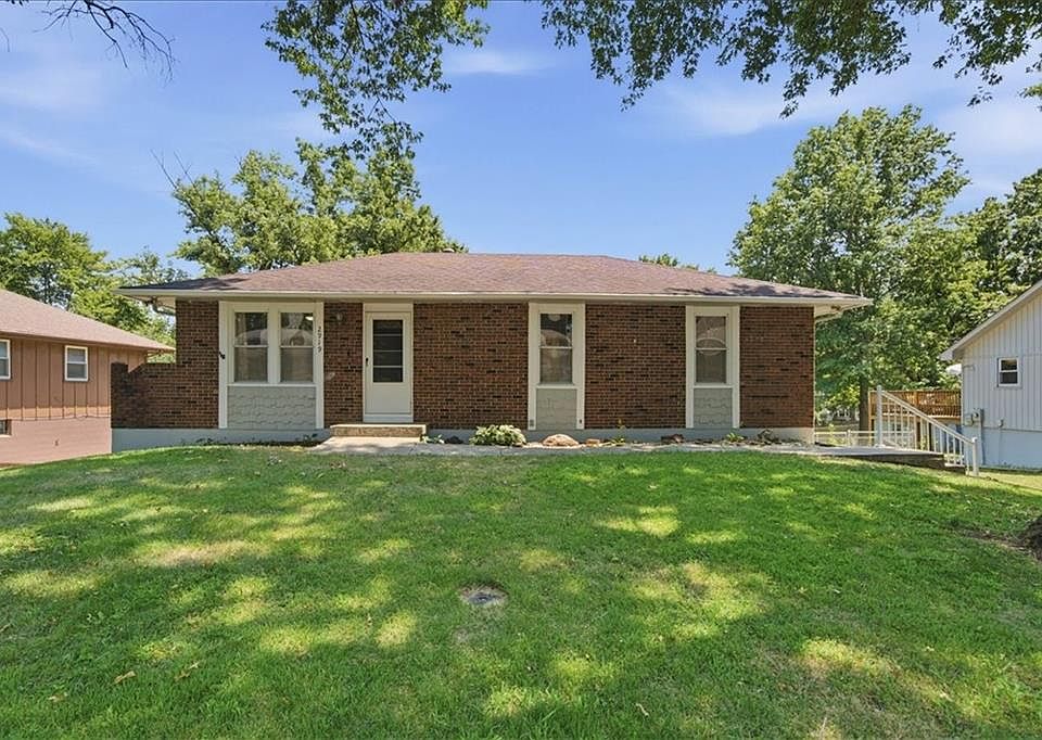 1st image of 2919 S Downey Ave