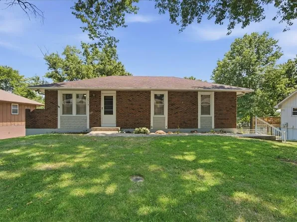 2919 S Downey Ave, Independence, MO 64055