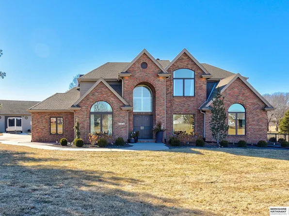 21919 Chancellor Cir, Elkhorn, NE 68022