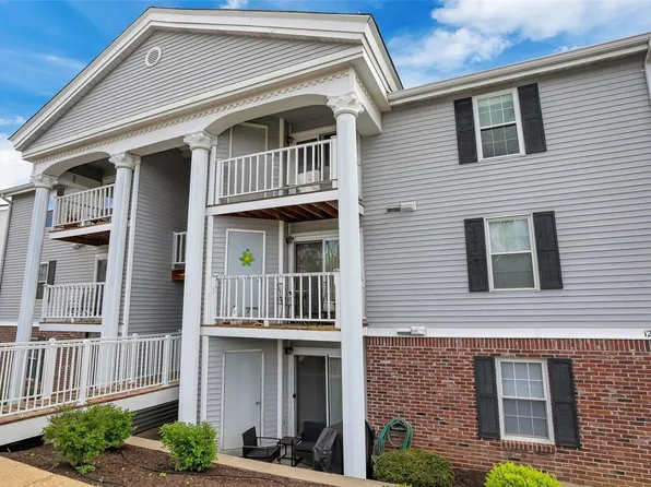 1247 Creve Coeur Xing #L, Chesterfield, MO 63017