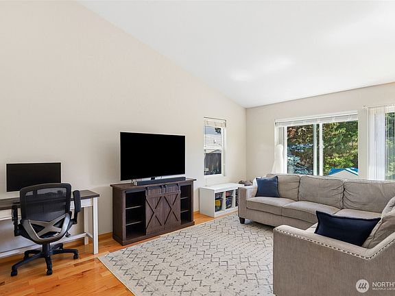 5th image of 24027 SE 282nd Street
